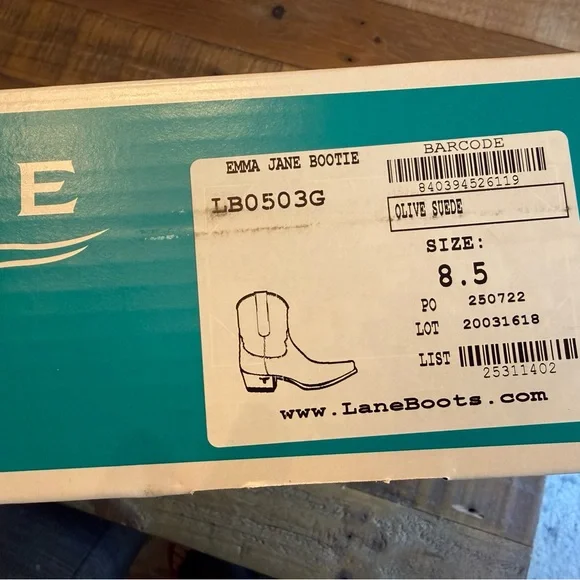 Lane Women’s Emma Jane Suede Western Booties Snip Toe 🫒 Olive Suede SZ8.5 New - Picture 7 of 7